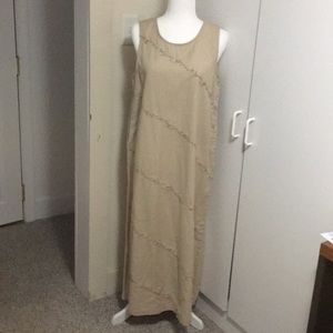 Maxi dress with embroidery and embellishments